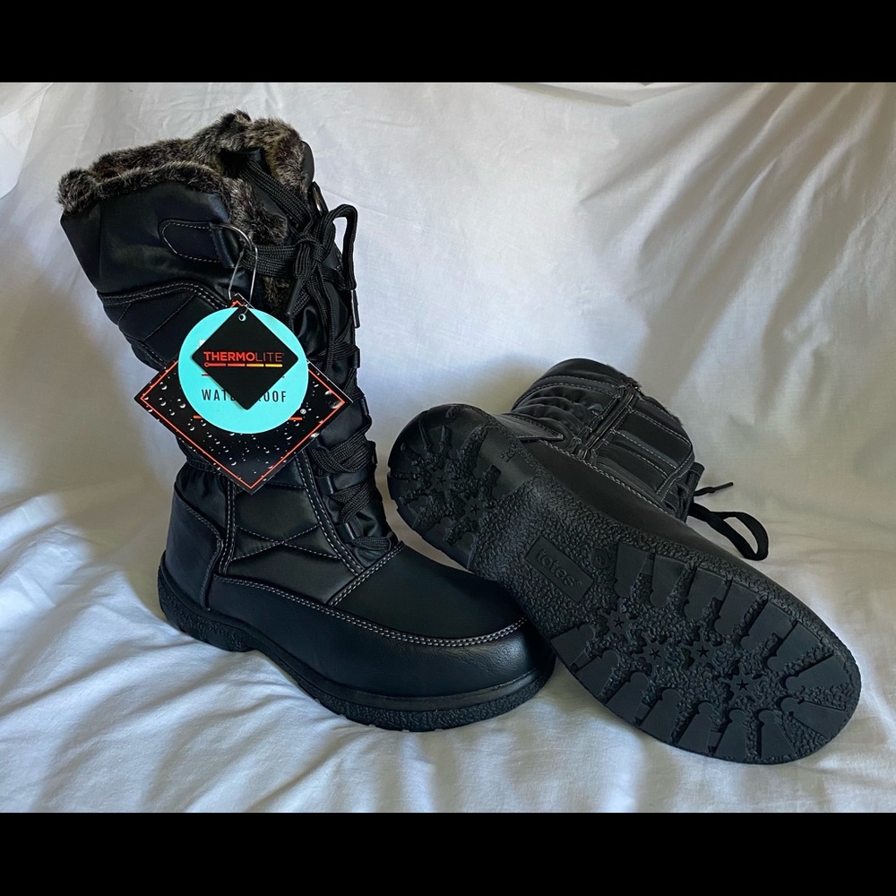 New Totes boots
